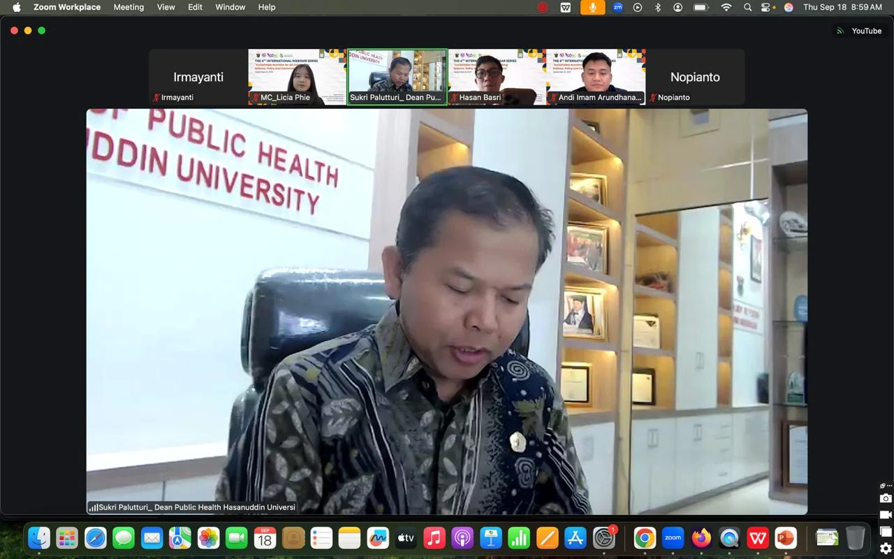 Dekan Fakultas Kesehatan Masyarakat Universitas Hasanuddin (FKM Unhas), Prof. Sukri Palutturi, SKM., M.Kes., M.Sc.PH., Ph.D, membuka secara resmi The 4th International Webinar Series pada Kamis, 18 September 2025. Acara ini merupakan bagian dari rangkaian The 3rd International Conference on Nutrition and Public Health (ICNPH).